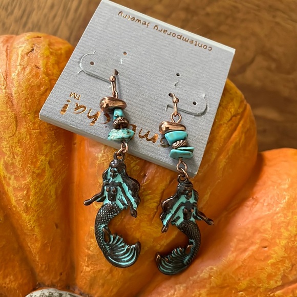 New BomBacha Earrings - Picture 1 of 2